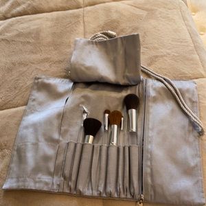 Make up brush set